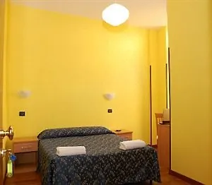 3* Pensión Sun Moon